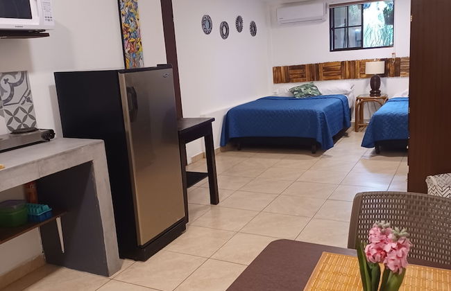 Charly's Place - Photo 10