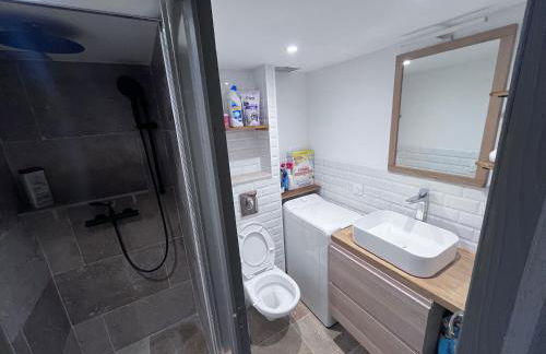 T3 calme et cosy, idéalement situé près du château et de la gare, dans un cadre paisible - Foto 7