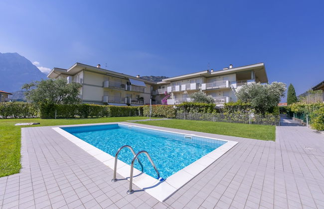 Torbole Relax, Pool & Balcony Apartment - Foto 9
