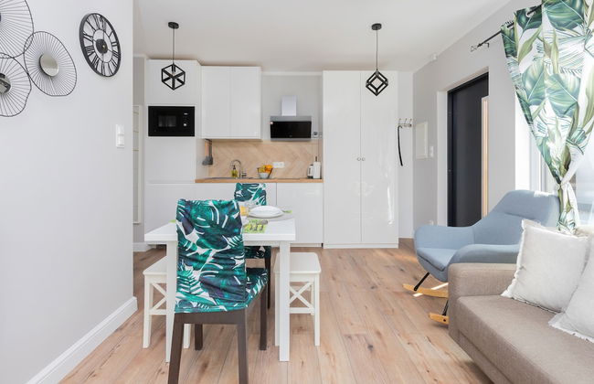 Coast Apartment With Terrace by Renters - Photo 31