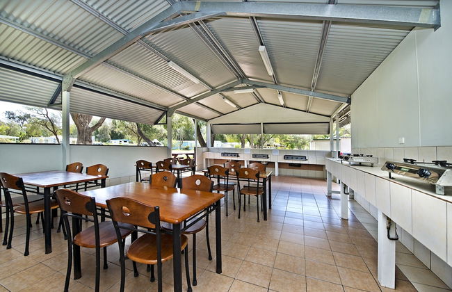 Acclaim Rose Gardens Beachside Holiday Park - Foto 39