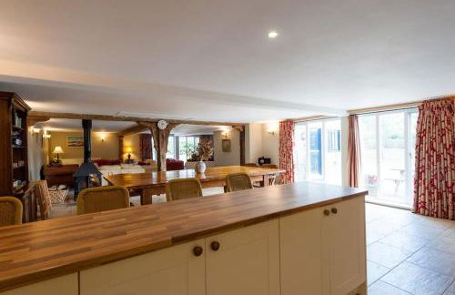 Marshlands House, Sleeps 16 - Country barn with hot tub - Foto 5