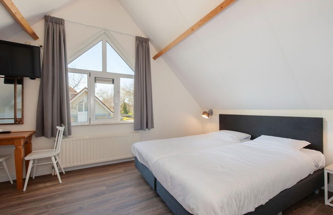 Restyled Villa With Dishwasher, Near the Beach - Photo 2