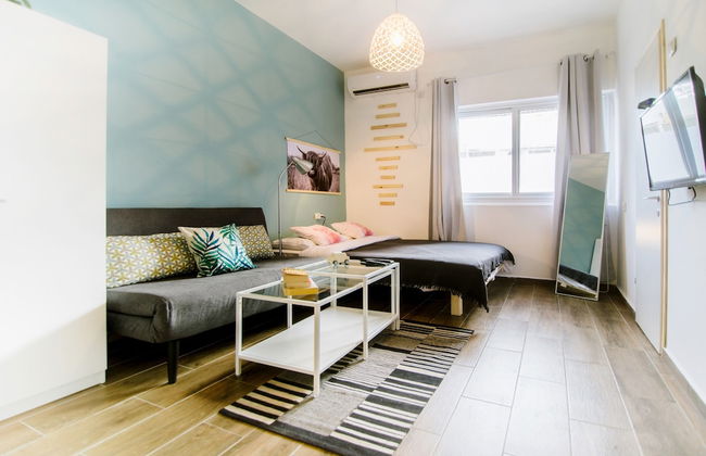 Beta Studios ApartHotel - Foto 1