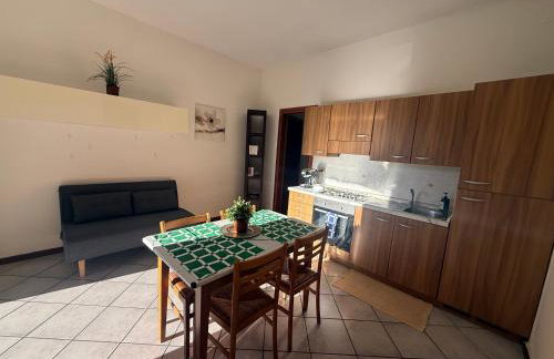 Relax con terrazza giardino e posto auto - Photo 23