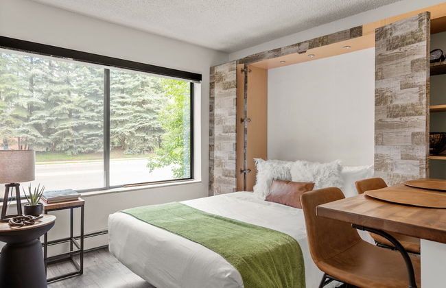 HOLT - Billionaire Mountain - Foto 4