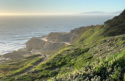 Spacious SF Haven - Cozy Bedrooms & Modern Kitchen - Foto 24