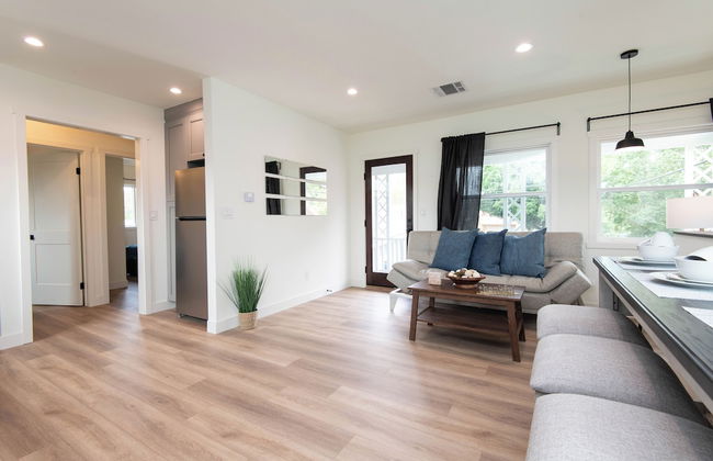 Cozy Apartment in Atwater Village - Photo 14