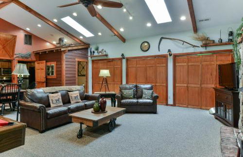 The Hiding Place - Foto 18