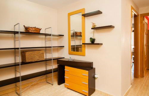 Apartamento de 4 dormitorios muy céntrico en San Juan Pueblo a tan sólo 2,5 km de la playa de San Juan y Muchavista - Foto 7