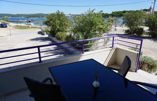 Villa Lavanda - family friendly, beachfront - Photo 60