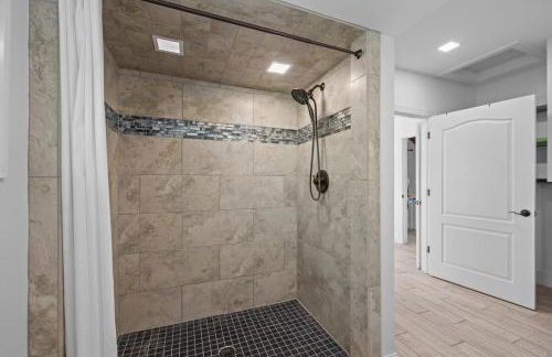 Dock Waterfront Beach Gameroom kayaks 20 PPL - Foto 4