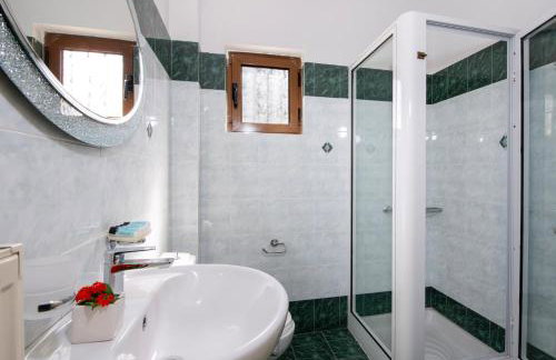 Villa Alex with private pool and jacuzzi - Foto 43