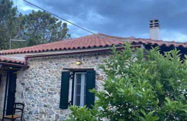 Aelia Cottage House - Photo 29