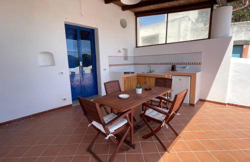 Villa Margherita - Appartamenti a due passi dal corso di Santa Marina Salina a 100 mt dalla spiaggia - Foto 10