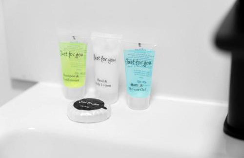 Spacious Loft Style Apartment - Near City Centre - Smart TV- WIFI - Parking - 3NT - Foto 24