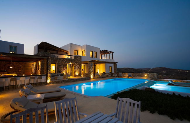 Amallini Suites Mykonos - Photo 18