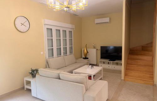Family's house - Villa proche de la vallée village et Disneyland paris ,2 parkings, air condition - Photo 2