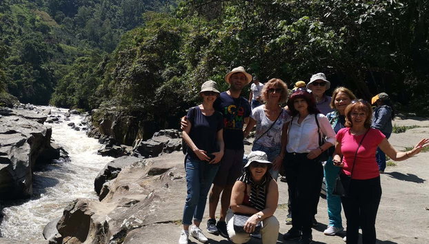 Tour privado por las zonas arqueológicas de San Agustín + Salto del Moriño - Foto 3, Visitando el Estrecho del río Magdalena