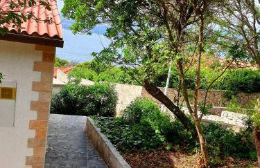 Beach House Splitska - Photo 4