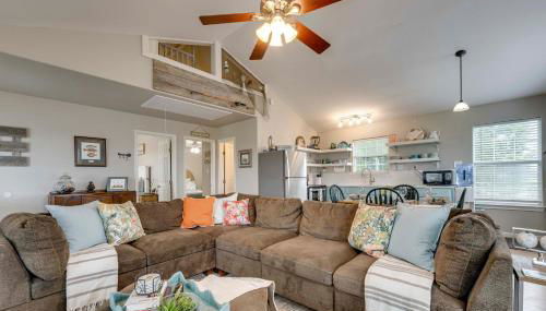 Fish and Boat Home with Spacious Yard in Seadrift - Foto 3