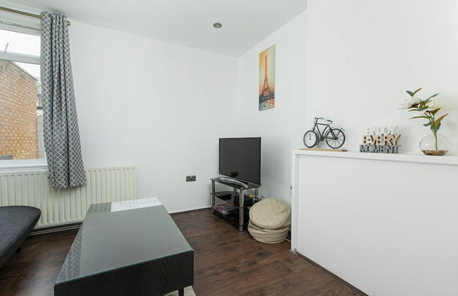 Skyvillion - 2bed House W Grdn&parking In Hatfield - Photo 8