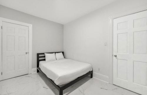 5MIN walk NYC Train Massage Chair Sleeps 12Plus - Foto 1