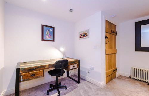 Belvedere House - Serene Countryside Escape - 4 Bedrooms Sleeps 8 - Photo 36