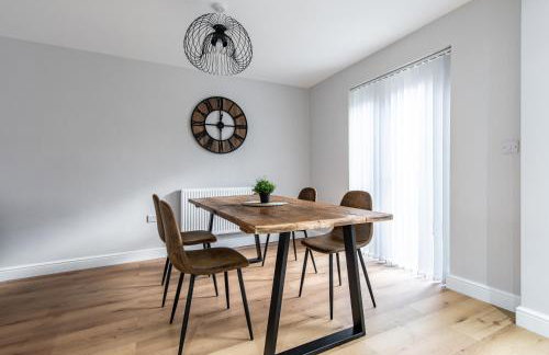 3-Bed House - Ideal for Contractors and Families - Foto 6