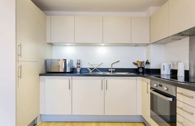 Modern 1 Bedroom Apartment Near Canary Wharf With Balcony - Foto 10