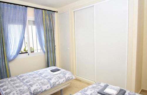 Beautiful Apt with Golf & Lake Views Mijas Golf - Photo 10