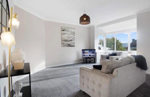 Spacious Living Room & Modern Comforts, Sleeps 4 - Foto 11
