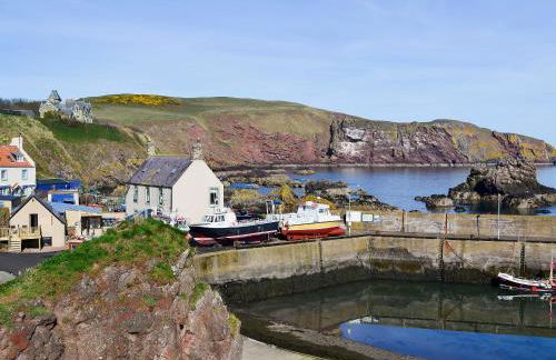 Rock Cottage - Photo 1