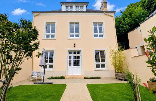 Gîte restauré 6 pers. au bord de la rivière, proche centre, parking et wifi - FR-1-410-380 - Foto 1