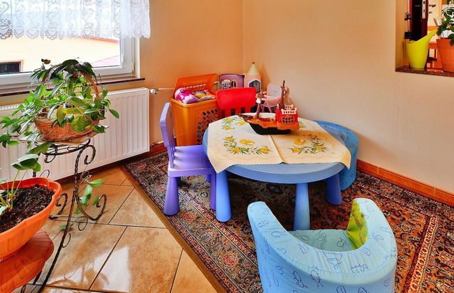 Cottage by Ostrowieckie Lake With Private Beach - Photo 20