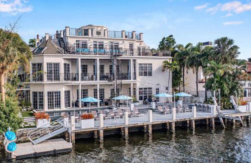 The Modern Castle Canal View Access Rooftop Living Greenhouse VlLLAS - Foto 5