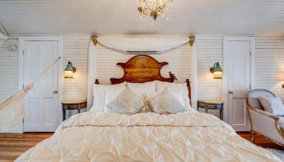 Fairytale Loft Suite 1 bed, 1 bath Luxury Apartment in Downtown Belmont - Foto 2