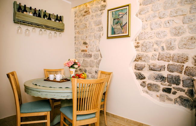 D & Sons Apartments - Photo 56