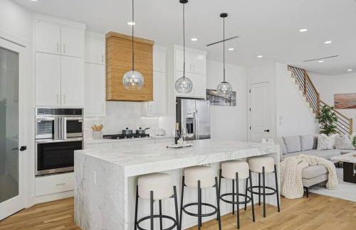 Upscale Group Getaway Sleeps 25 Downtown Dallas - Foto 36