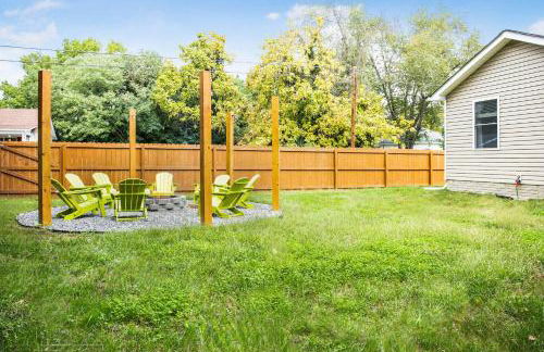 Walk to the Beach & Town | Stylish Beach Home - Foto 34