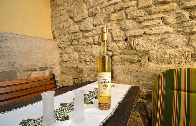 Bella Vista Apartments - Photo 33