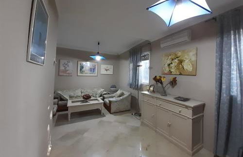 Precioso chalet próximo a Sevilla con jardín y piscina privada 8 personas Wifi gratis 2 salones 4 dormitorios 2 baños - Foto 52