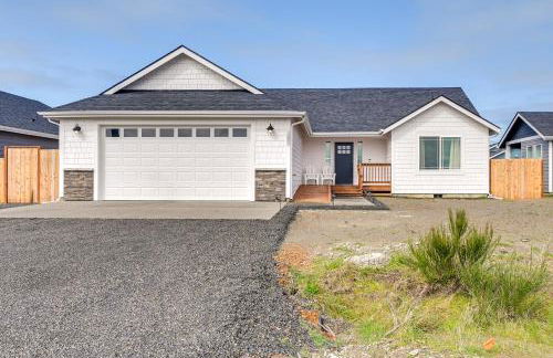 Ocean Shores Home with Game Room - Walk to Beaches! - Foto 1
