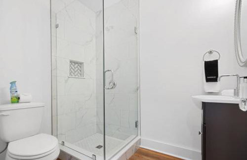 Remodeled Historic 1800s Carriage House, The Castle Garden, Colonial Modern Mansion - Foto 50