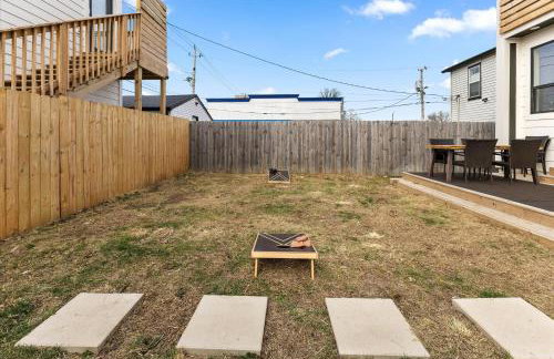 Spacious Downtown Indy Home Perfect for Groups - Photo 70