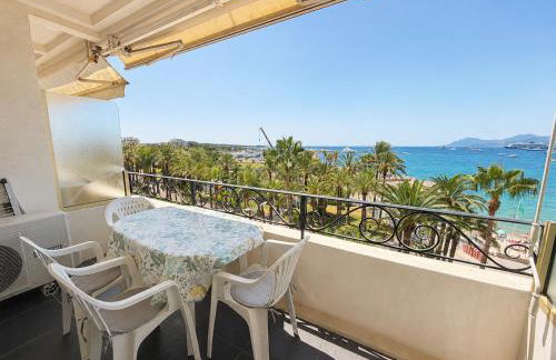 1-bedroom beachfront apartment with sea view - Photo 11