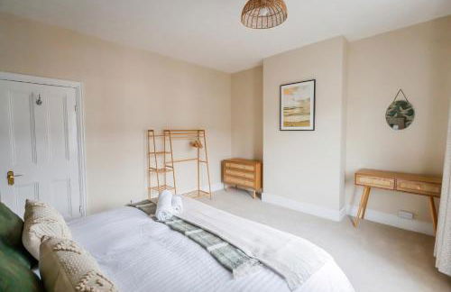 The Green House 3 Bed House - Contractors, Families, Close to city centre, Free Parking - Foto 8