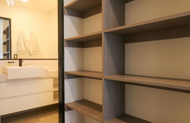 w Spacious 1BR in San Isidro - Photo 9