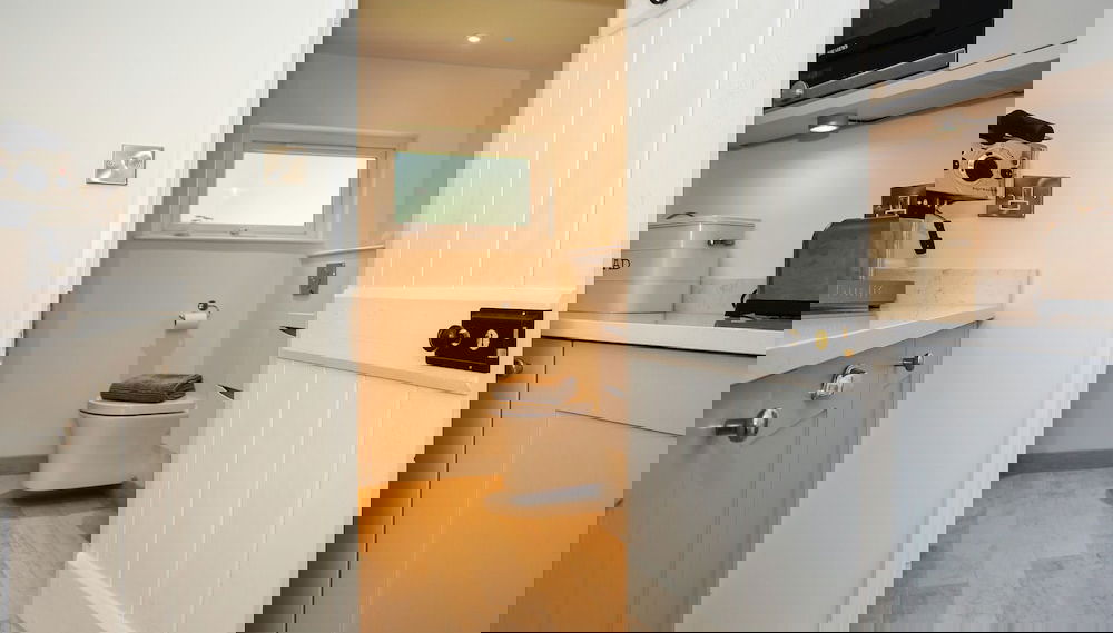 Croyde Victoria Cottage 2 Bedrooms - Photo 1, Room