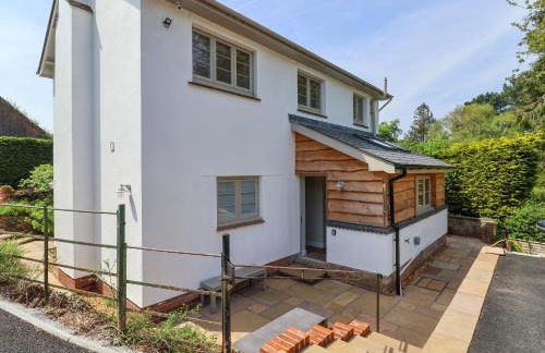 Questant Lodge - Photo 13